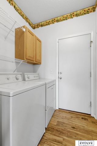 15062 Redman Avenue, Omaha, NE 68116