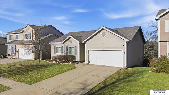 15062 Redman Avenue, Omaha, NE 68116