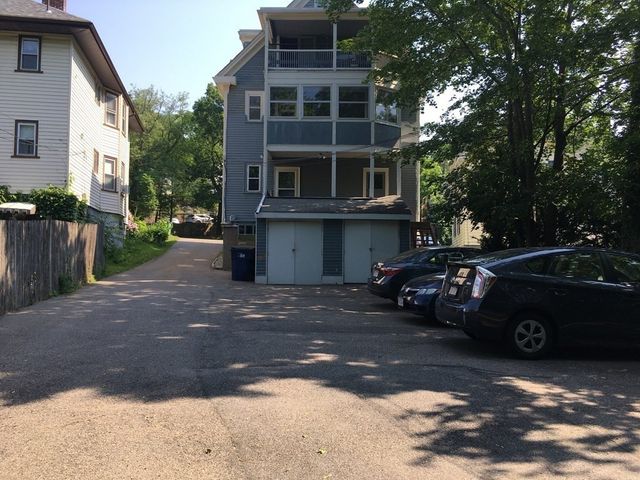 1078 South St 3, Boston, MA 02131