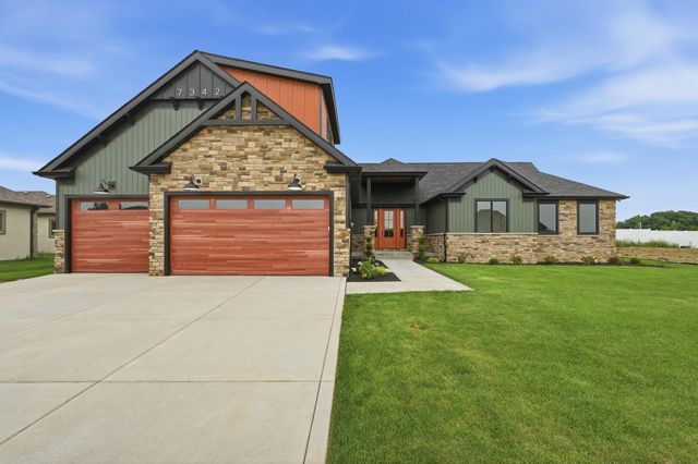 7342 Brookhaven Drive, Crown Point, IN 46307