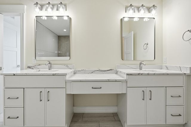7342 Brookhaven Drive, Crown Point, IN 46307