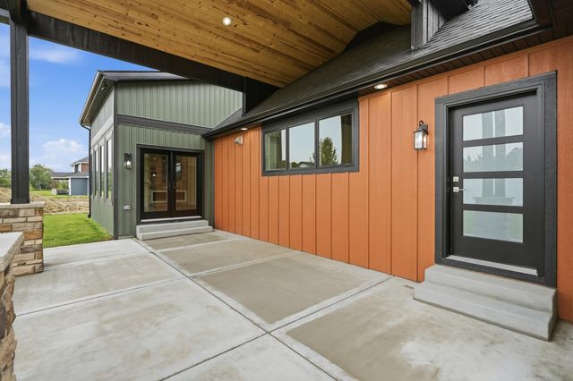 7342 Brookhaven Drive, Crown Point, IN 46307