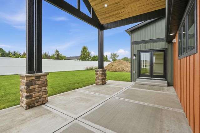 7342 Brookhaven Drive, Crown Point, IN 46307