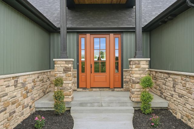 7342 Brookhaven Drive, Crown Point, IN 46307