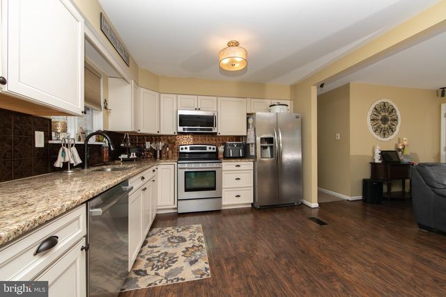 413 VIRGINIA DR, Browns Mills, NJ 08015
