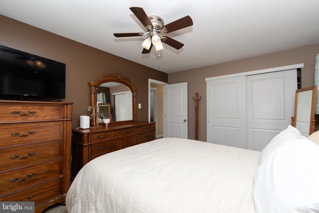 413 VIRGINIA DR, Browns Mills, NJ 08015