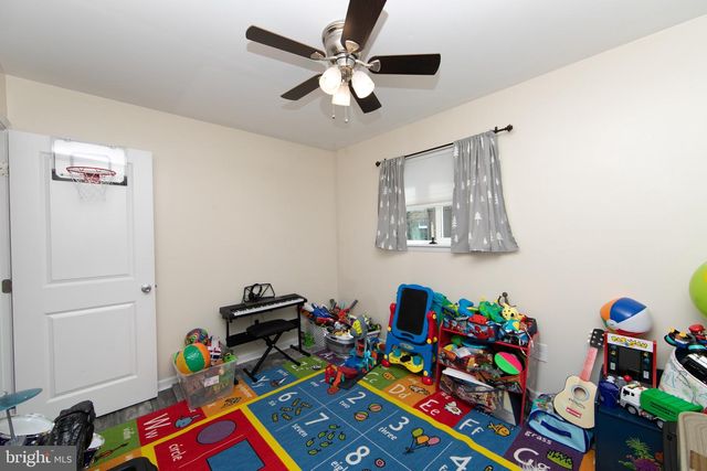 413 VIRGINIA DR, Browns Mills, NJ 08015