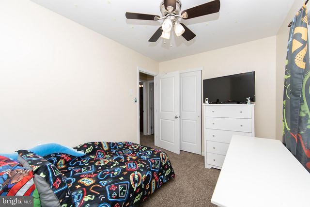 413 VIRGINIA DR, Browns Mills, NJ 08015