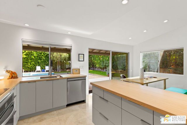 530 N Calle Rolph, Palm Springs, CA 92262