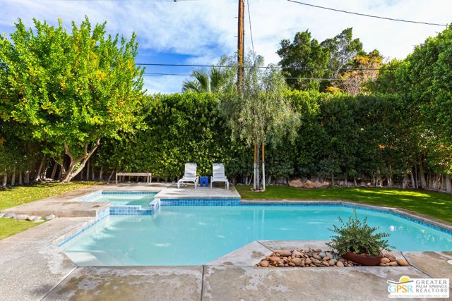 530 N Calle Rolph, Palm Springs, CA 92262