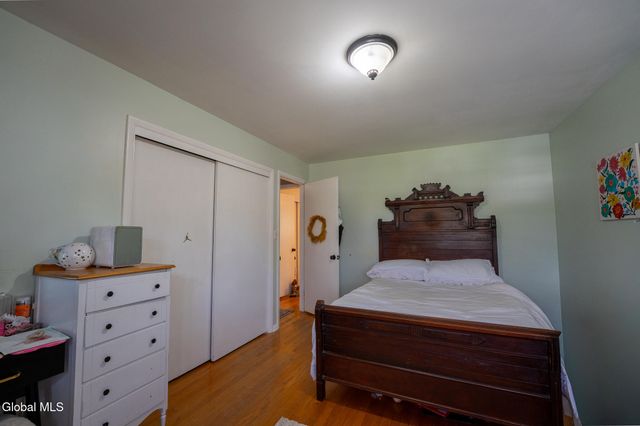 86 Harris Avenue, Albany, NY 12208