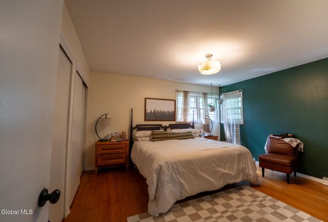 86 Harris Avenue, Albany, NY 12208