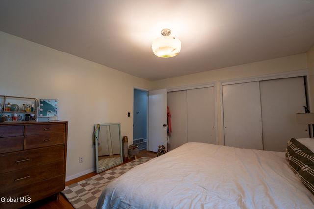 86 Harris Avenue, Albany, NY 12208