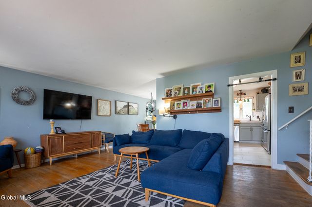 86 Harris Avenue, Albany, NY 12208