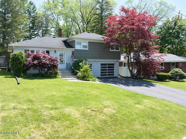 86 Harris Avenue, Albany, NY 12208