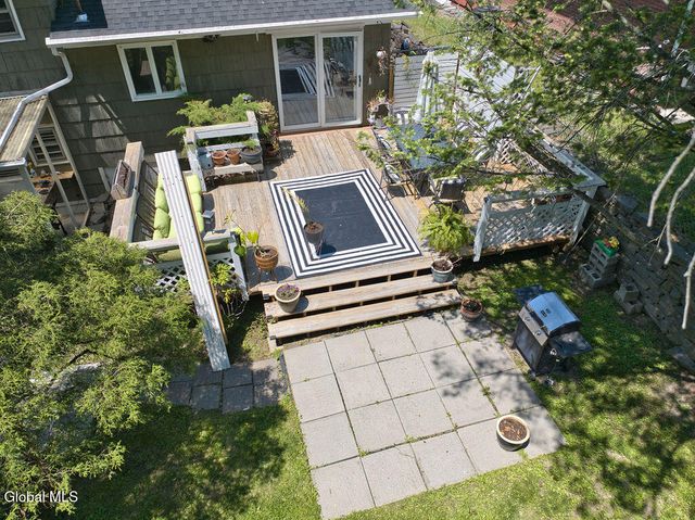 86 Harris Avenue, Albany, NY 12208