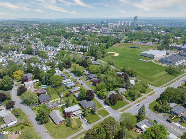86 Harris Avenue, Albany, NY 12208