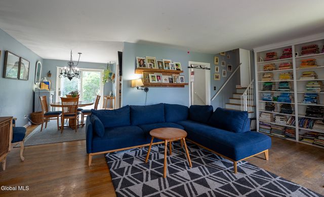 86 Harris Avenue, Albany, NY 12208