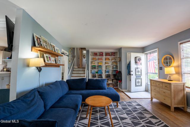 86 Harris Avenue, Albany, NY 12208