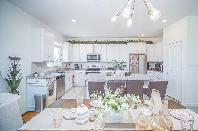 895 OVERPOOL AVENUE, Davenport, FL 33896