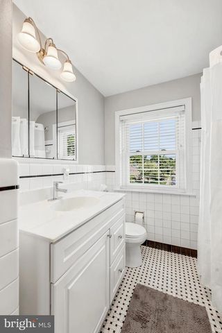 351 MILL RD, Havertown, PA 19083