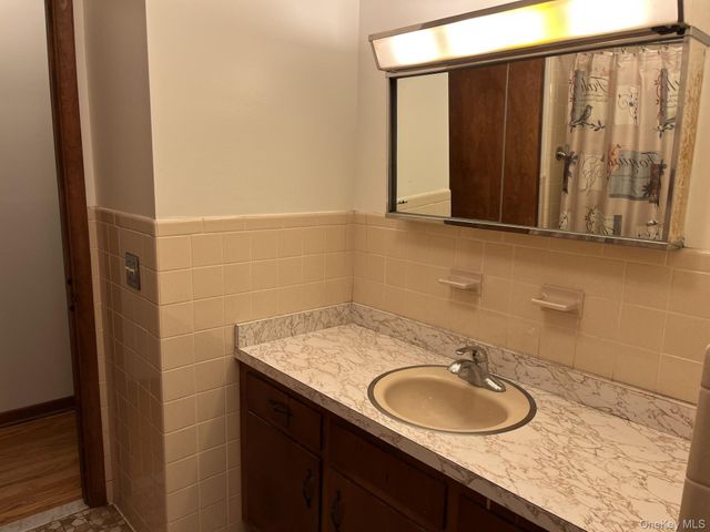 41 Mountain Drive, Pleasant Valley, NY 12569