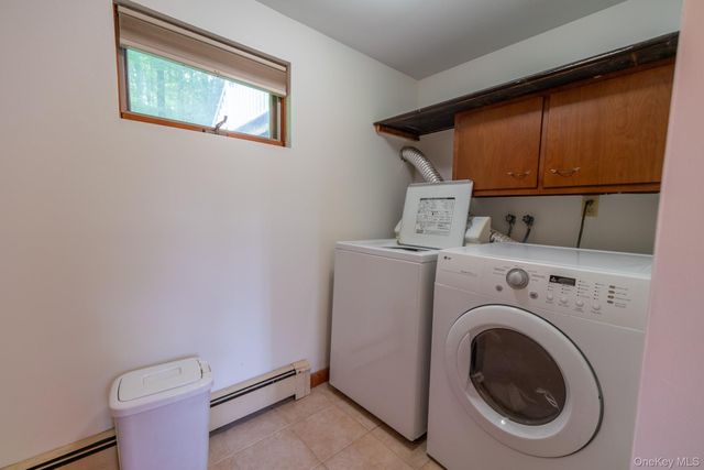 41 Mountain Drive, Pleasant Valley, NY 12569