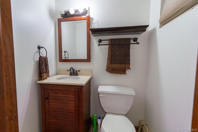 41 Mountain Drive, Pleasant Valley, NY 12569