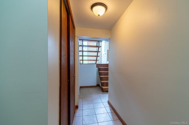 41 Mountain Drive, Pleasant Valley, NY 12569