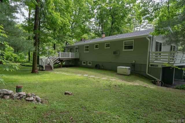 41 Mountain Drive, Pleasant Valley, NY 12569