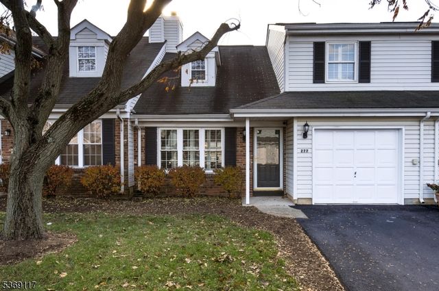 277 Edgeware Ct, Franklin Twp., NJ 08873