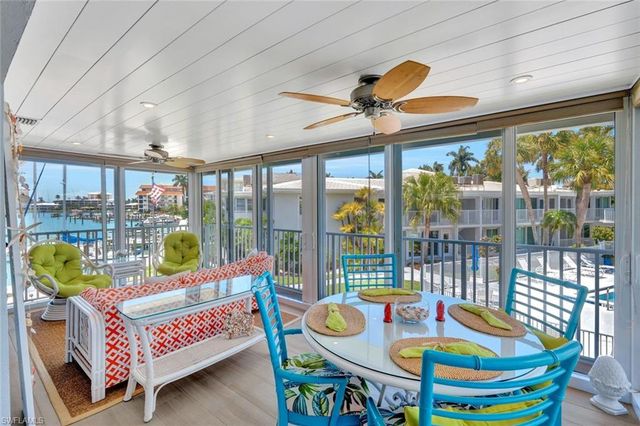 388 Harbour DR 388, Naples, FL 34103