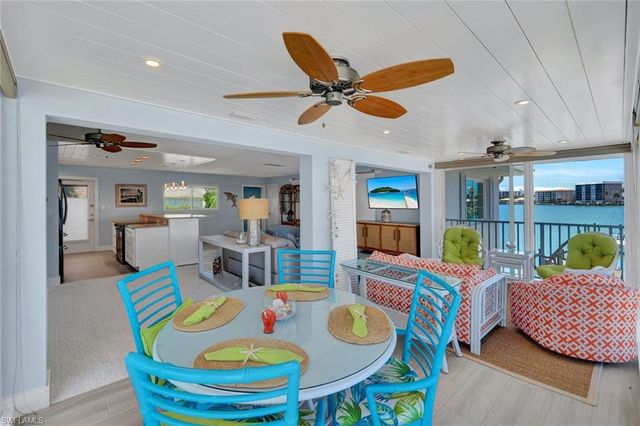 388 Harbour DR 388, Naples, FL 34103