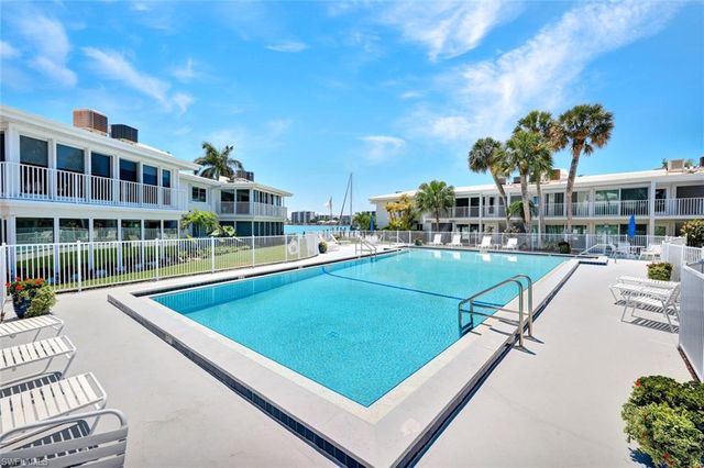 388 Harbour DR 388, Naples, FL 34103