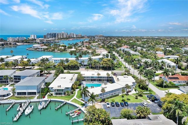 388 Harbour DR 388, Naples, FL 34103