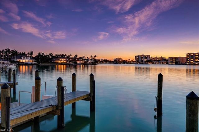 388 Harbour DR 388, Naples, FL 34103