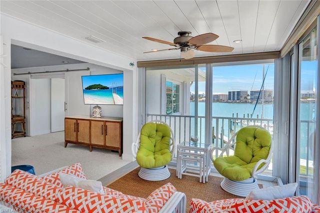 388 Harbour DR 388, Naples, FL 34103