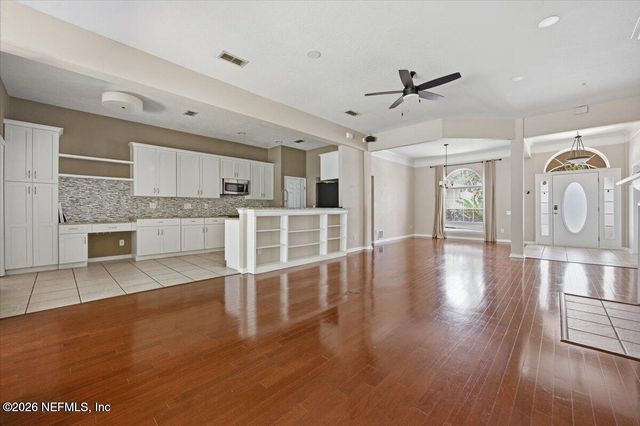 10642 ROUNDWOOD GLEN Court, Jacksonville, FL 32256