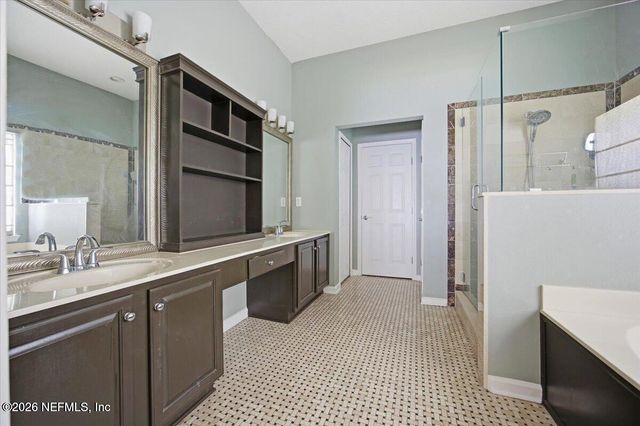 10642 ROUNDWOOD GLEN Court, Jacksonville, FL 32256
