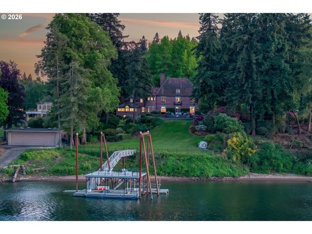 11522 S RIVERWOOD Rd, Portland, OR 97219