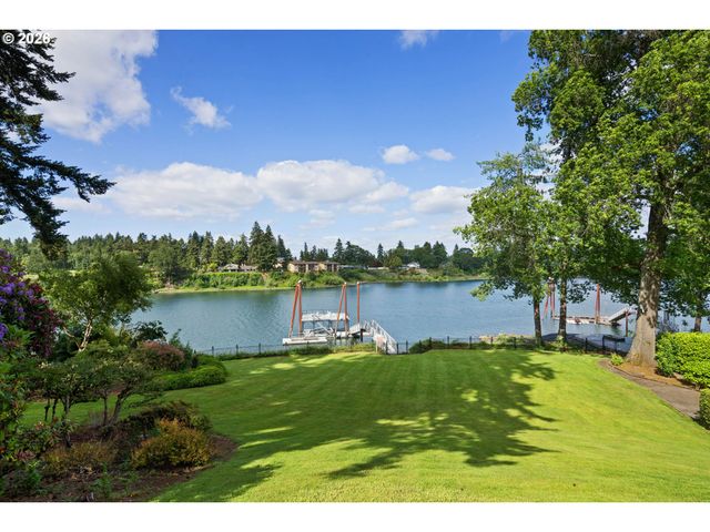 11522 S RIVERWOOD Rd, Portland, OR 97219