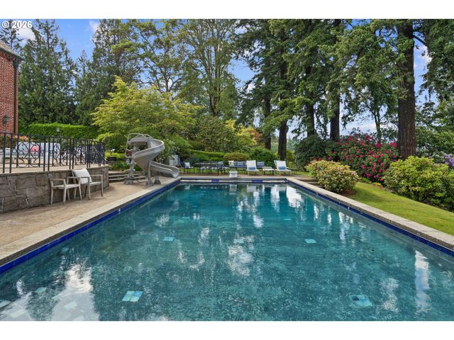 11522 S RIVERWOOD Rd, Portland, OR 97219