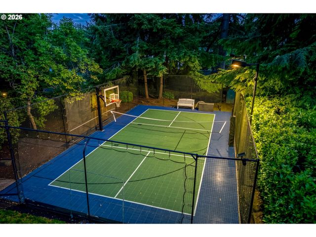11522 S RIVERWOOD Rd, Portland, OR 97219