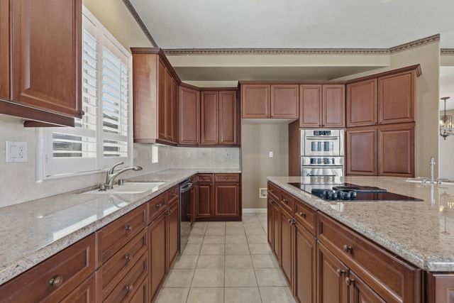 2717 Vestrella Dr, Modesto, CA 95356