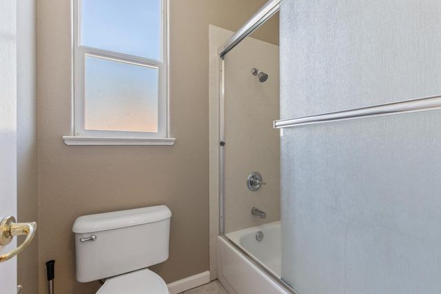 2717 Vestrella Dr, Modesto, CA 95356