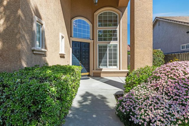 2717 Vestrella Dr, Modesto, CA 95356