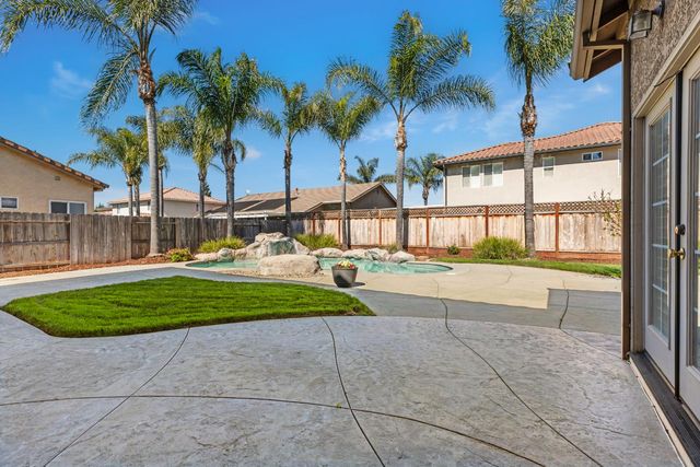2717 Vestrella Dr, Modesto, CA 95356