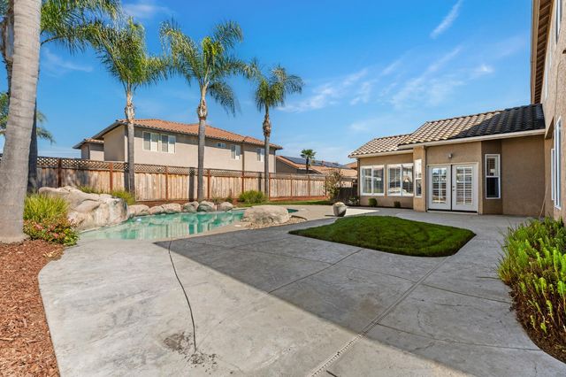 2717 Vestrella Dr, Modesto, CA 95356