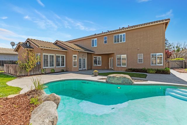 2717 Vestrella Dr, Modesto, CA 95356