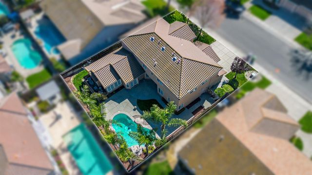 2717 Vestrella Dr, Modesto, CA 95356